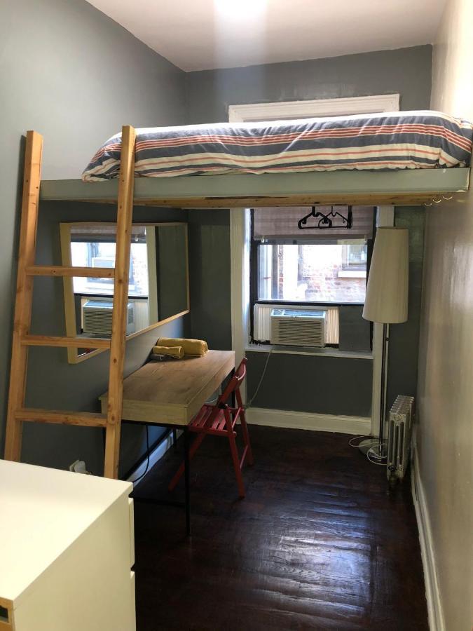 Private Room In A Shared Apartment 15 Minutes To Times Square! Нью-Йорк Екстер'єр фото