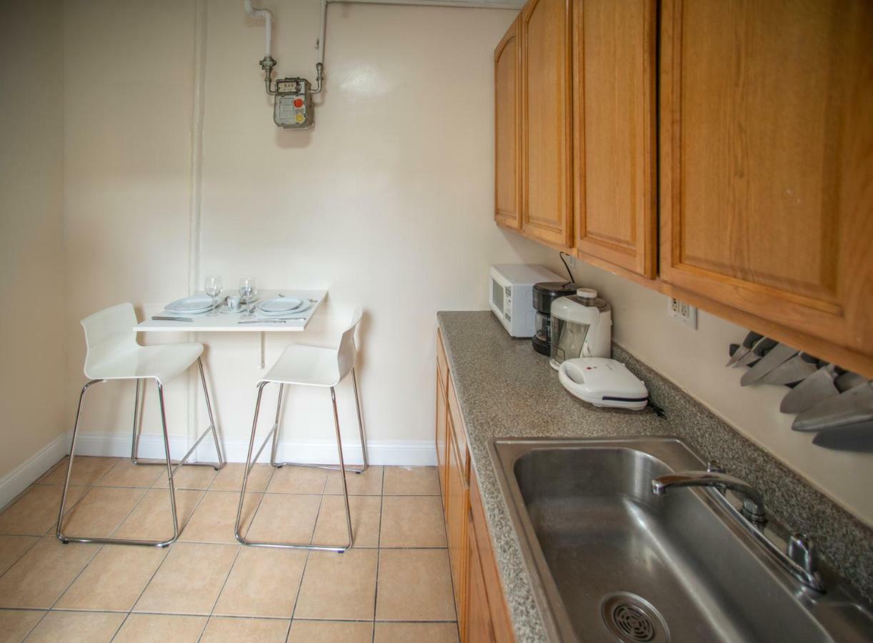 Private Room In A Shared Apartment 15 Minutes To Times Square! Нью-Йорк Екстер'єр фото