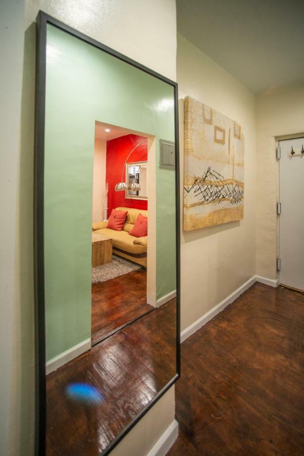 Private Room In A Shared Apartment 15 Minutes To Times Square! Нью-Йорк Екстер'єр фото