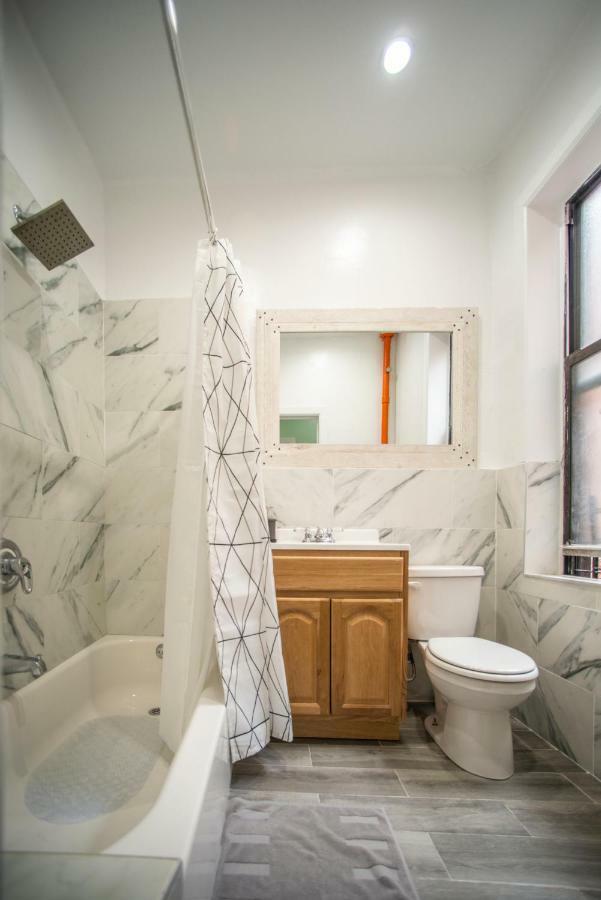 Private Room In A Shared Apartment 15 Minutes To Times Square! Нью-Йорк Екстер'єр фото